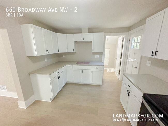 Photo - 660 Broadway Ave NW Unit 2