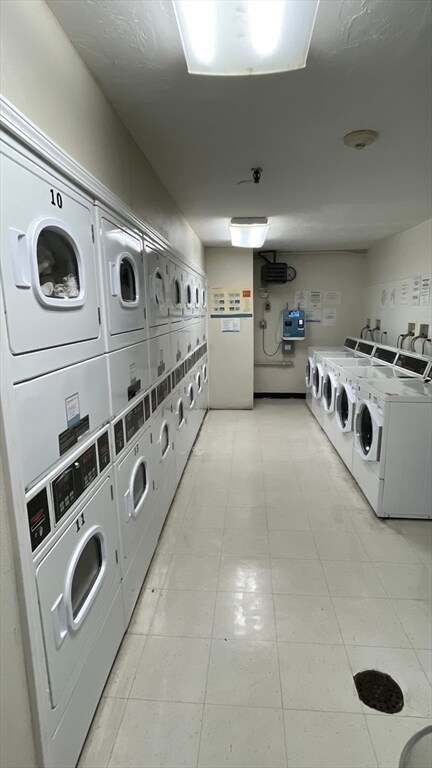 Photo - 115 W Squantum St Unidad 613