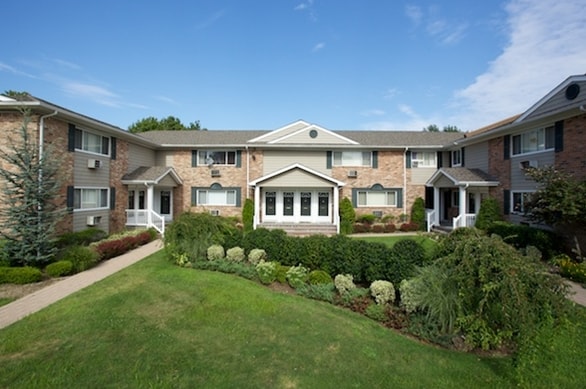 Building Photo - Fairfield At Babylon Village Rental