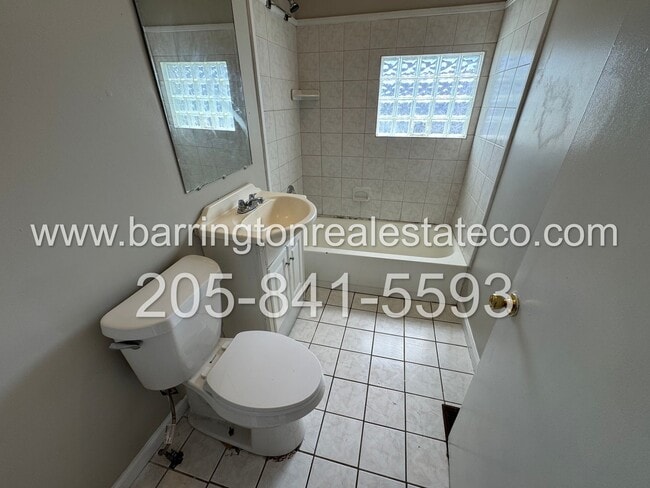 Photo - 5521 Court I