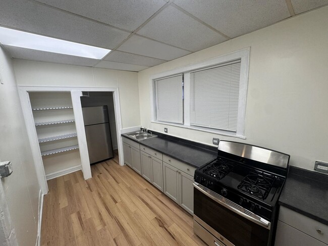 Photo - 8046 S Langley Ave Unit 1