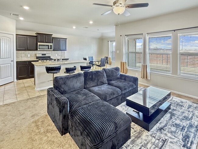 Photo - 845 Watson Wy