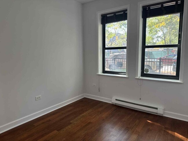 Photo - 1153 N Cambridge Ave