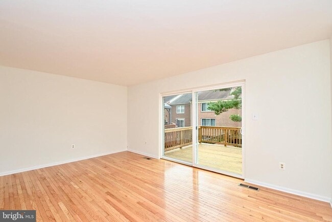 Photo - 5225 Leeward Ln