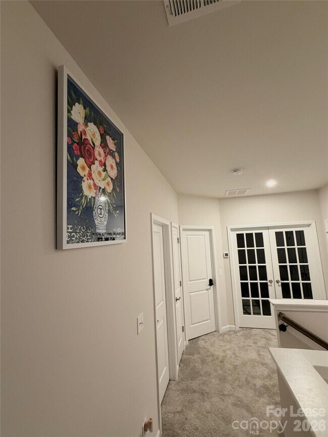 Photo - 7018 Fairmile Run