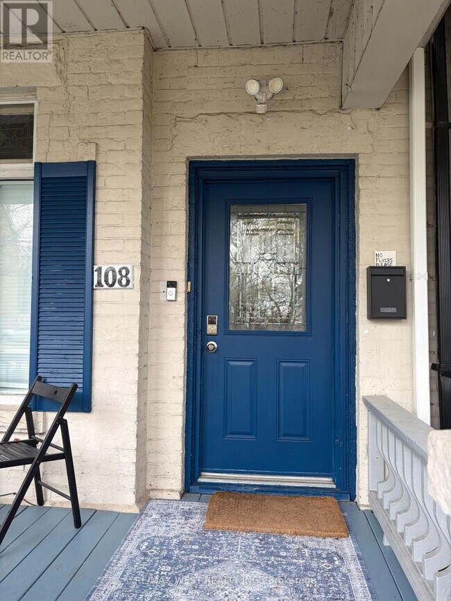 Photo - 108 Springhurst Ave