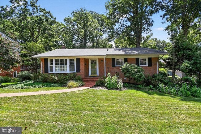 Building Photo - 8233 Stonewall Dr Rental