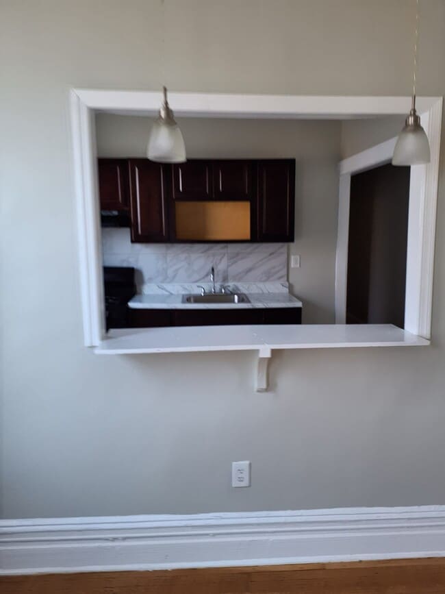 196 Roseville Ave Unidad 2BR