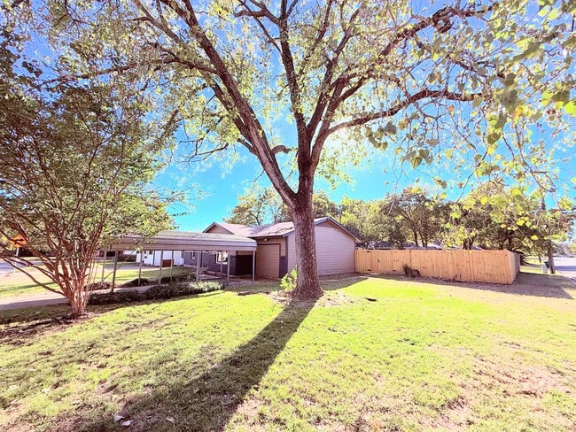 Photo - 1318 N Binkley St