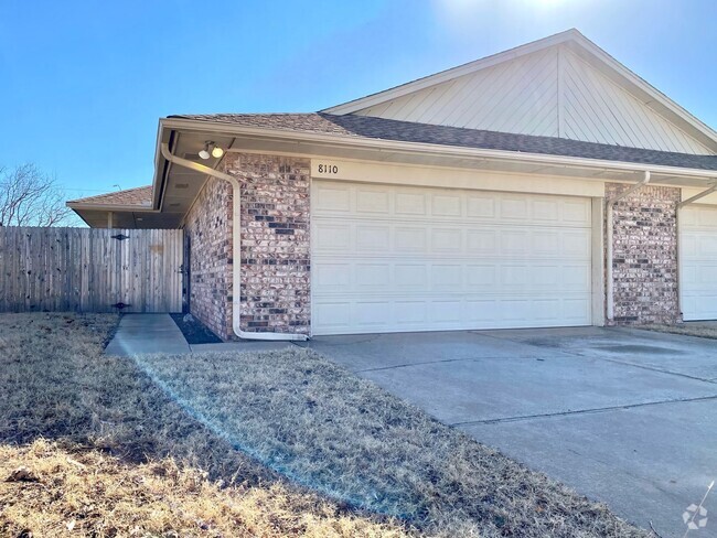 Building Photo - Nice 3 Bed 2 Bath in NW OKC Rental