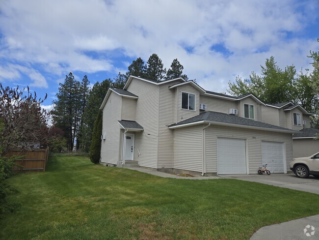 Building Photo - 1803 N Spokane St Rental