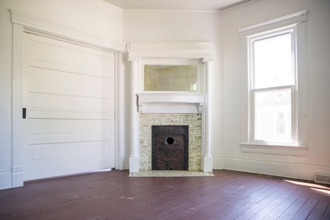 Photo - 98 N Lancaster St
