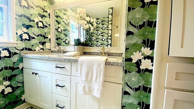 Photo - 5230 S Columbia Ave