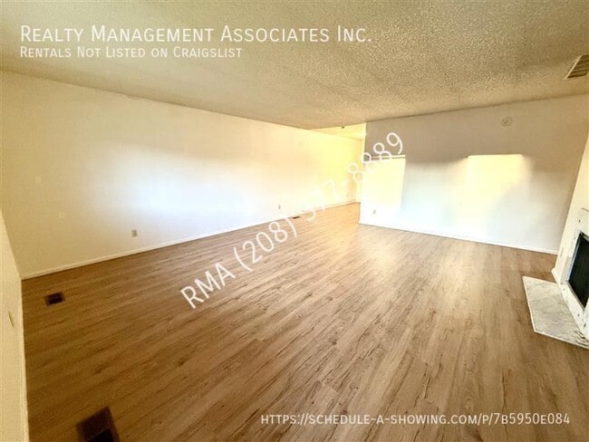 Photo - 1617 S Michigan Ave