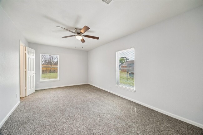 Photo - 705 Westshire Dr