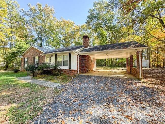 Photo - 3Bed/1.5bath Troy VA Rental