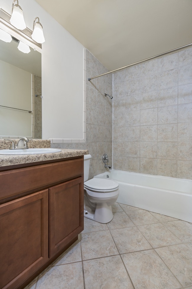 Plumtree Apartments Lansing, MI