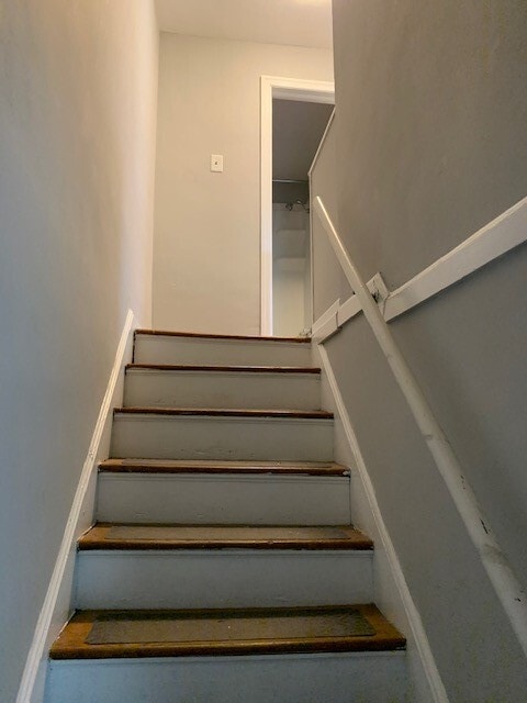 Photo - 723 Clarendon Pl