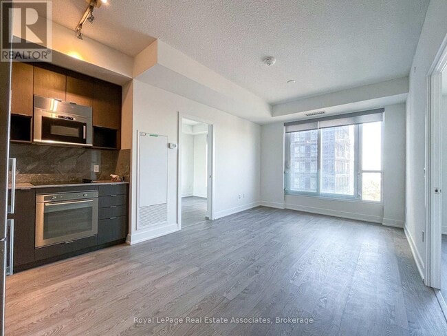 Photo - 7 Mabelle Ave Unit 3307