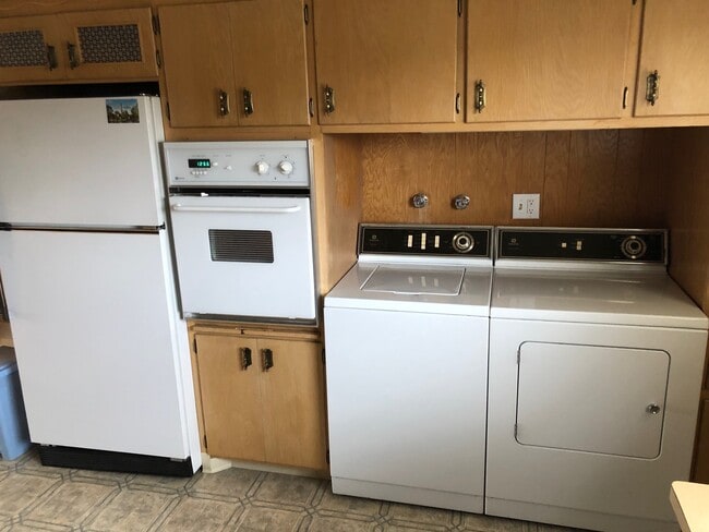 Kitchen - W63N139 Washington Ave Unit W63N137