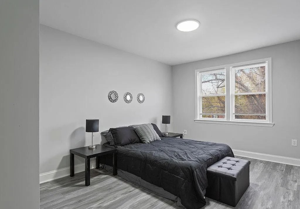Photo - 5716 Leith Walk