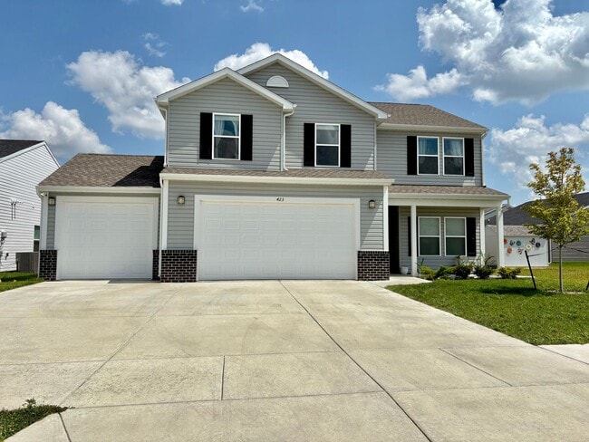 Building Photo - Luxury Meets Comfort: 4 Bed Lafayette Home with Master Retreat & Entertainers Kitchen and Backyard