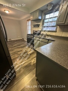 Photo - 423 E 274th St