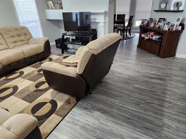 Photo - 9513 Greythorne Way