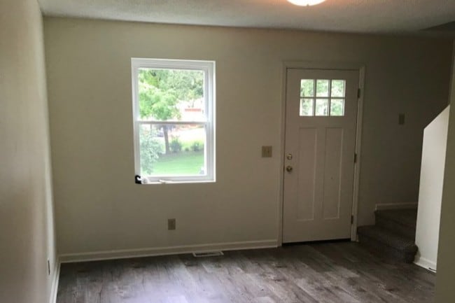 Photo - 199 Rockingham Rd Unit 2