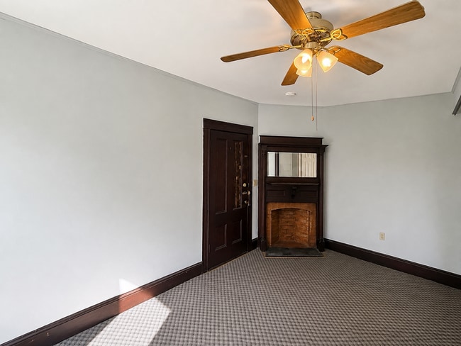 Photo - 182 Grove St Unit 2