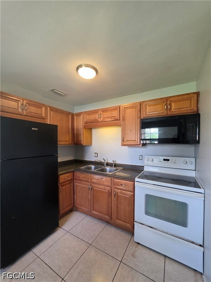 Photo - 5626 Sixth Ave