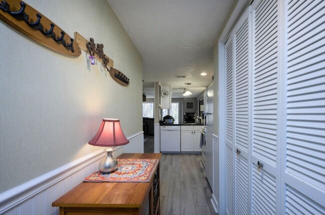 Photo - **Light-Filled Condo with Designer Finishes ? | Screened Porch