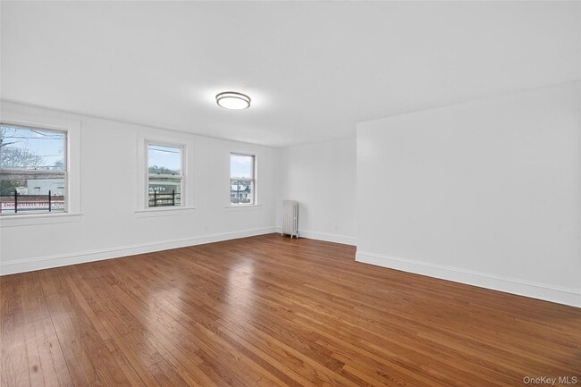 Photo - 2092 Grand Ave Unidad 2