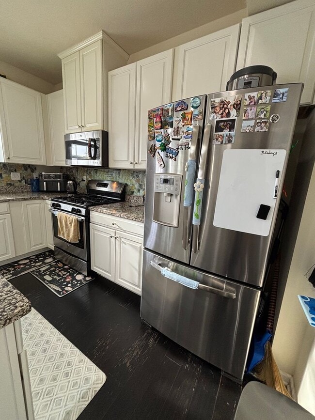 Photo - 3 Bedroom Townhome - Available March 1st!