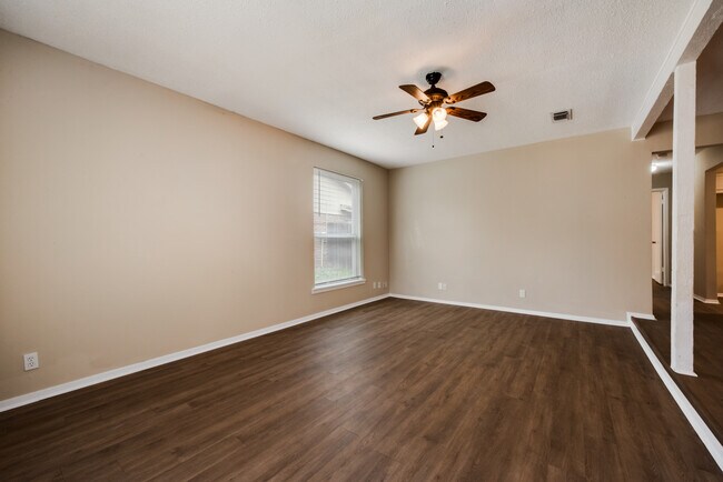 Living Room - 606 Billie Ruth Ln