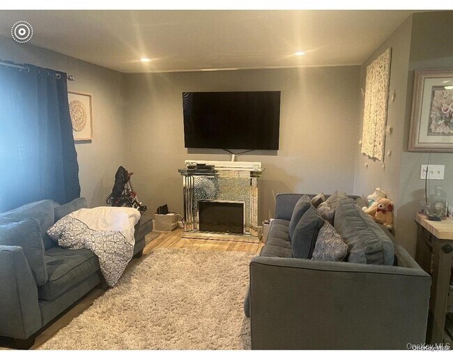 Photo - 250 Feller Dr