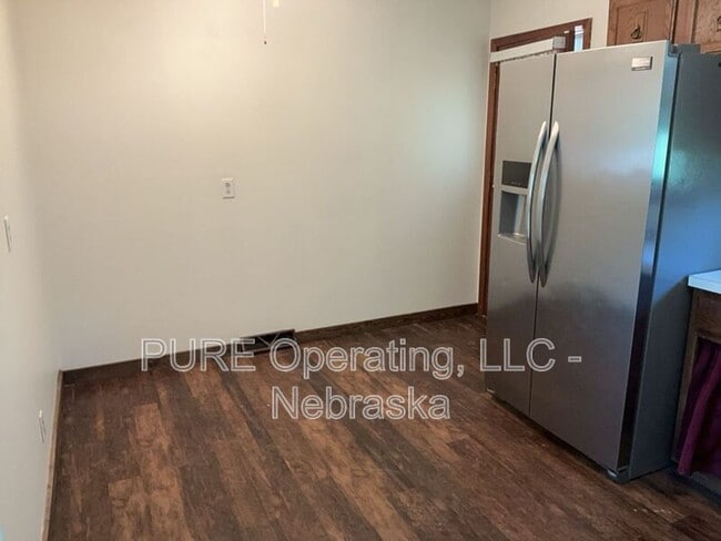Photo - 105 N Elm St