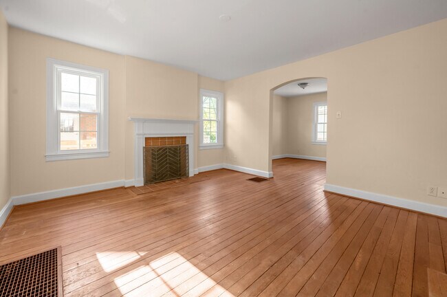 Photo - 494 Bob O Link Dr