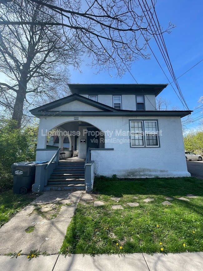 Building Photo - 809 W Cedar St Unit 2