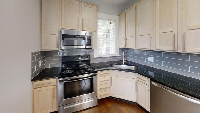 Photo - 297 E 16th Ave