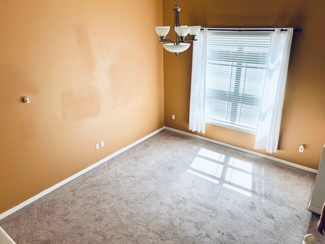 Photo - Spacious Townhome, Close to Fort Riley!