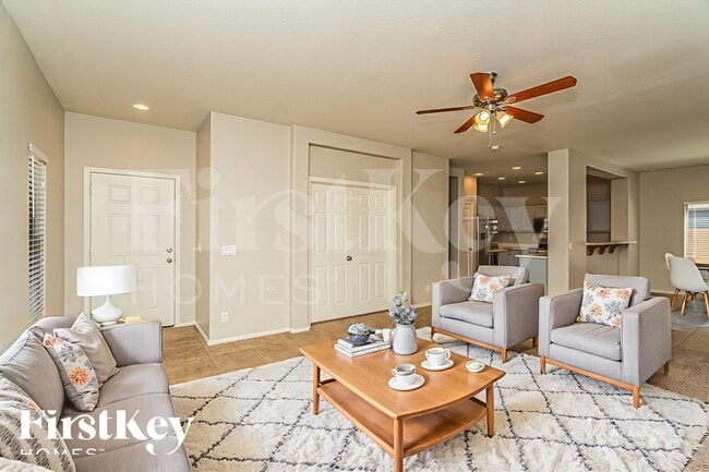 Photo - 931 W Oak Tree Ln