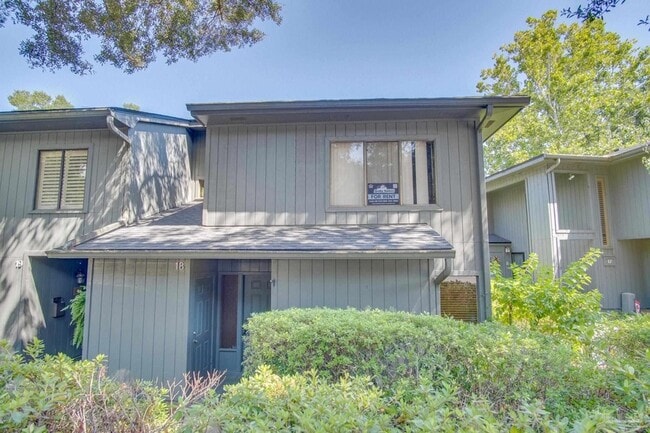 Photo - 18 Hillbrook Way