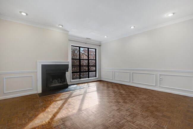 Photo - 1669 Park Rd NW Unit #G