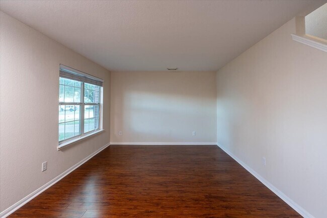 Photo - 15907 Kings Cypress Ln