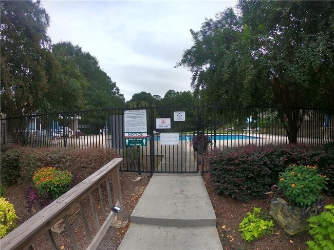 Photo - 1468 Briarwood Rd NE