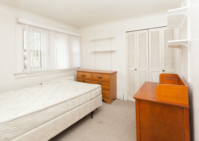 Photo - 1100 Hill St