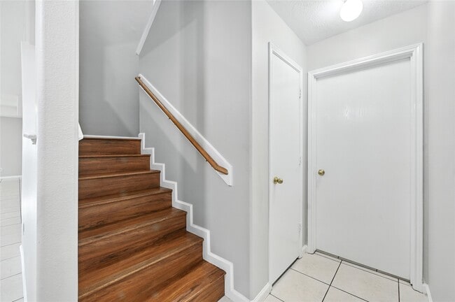 Photo - 7818 Black Gap Dr