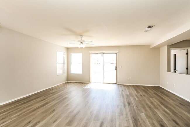 Photo - 1887 W Nava Dr