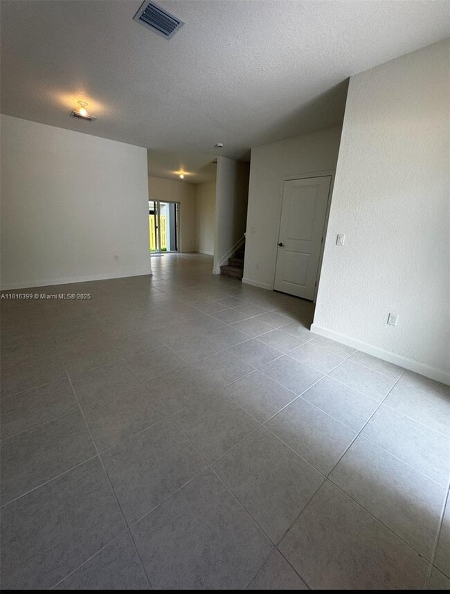 Photo - 140 SW 184th Way